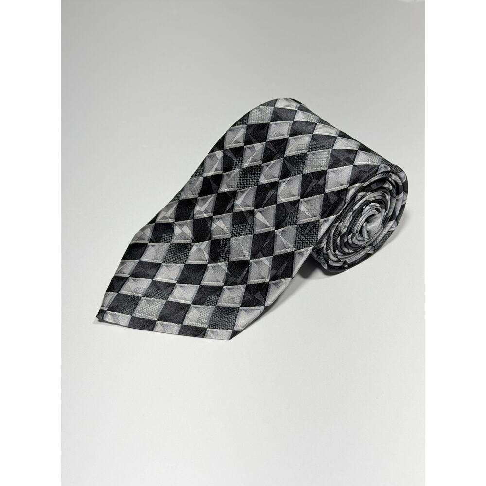 CARLOS DEVENEZIA 100% Silk Tie Hand Made Elegant Geometric Men’s Size 58 X 3.5 “